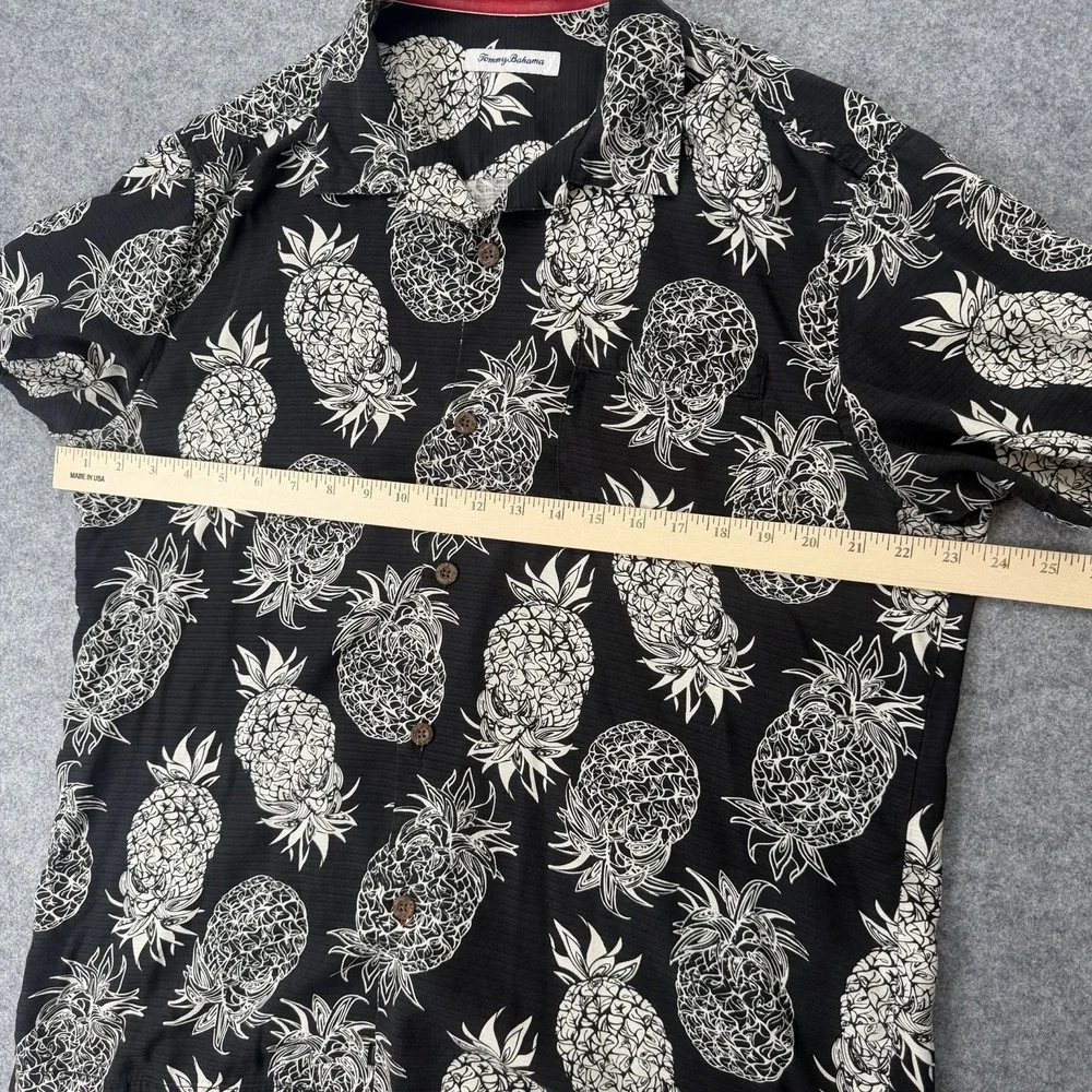 Tommy Bahama Men's Silk Hawaiian Shirt XL Black White Pineapple Short Sleeve Tro